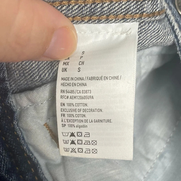 American Eagle Distressed Embroidered Floral Jean Jacket - Size Small - Picture 8 of 8